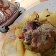 Polędwica wieprzowa z ziemniakami i purée brokułowym z tajina