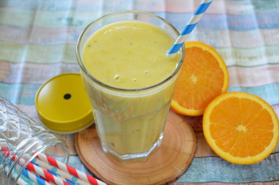 Koktajl - pomarańcza, melon, kiwi i jogurt