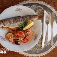 Trout baked with vegetables