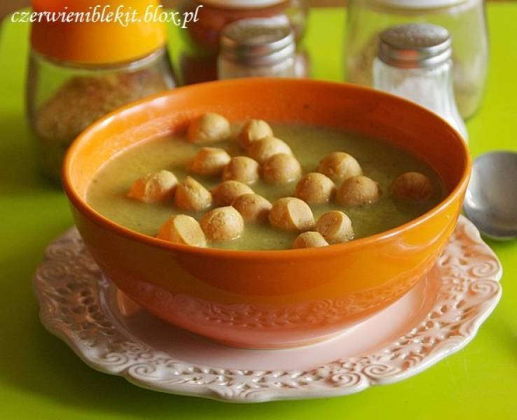 Kremowa zupa z cukinii i zielonej fasolki szparagowej