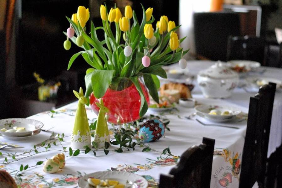 Dekoracja stołu na Wielkanoc
