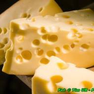 Co zrobić, aby wyschnięty żółty ser znów nadawał się do spożycia.