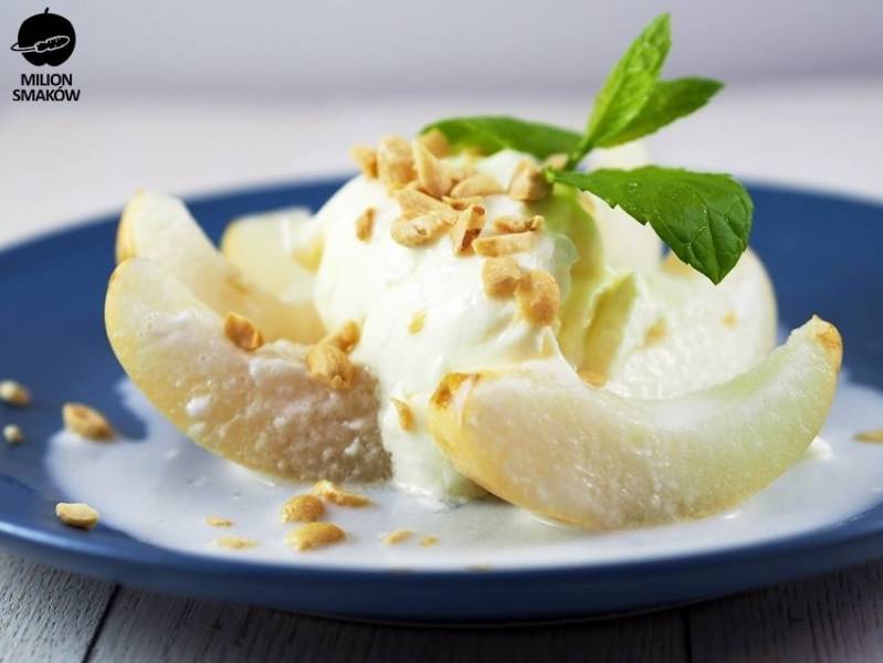 Gruszki nashi z kremowym mascarpone i limonkową nutą