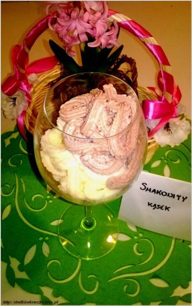 Wielkanocny czekoladowo-kokosowy serniczek w kieliszku, bo nie zawsze potrzebna jest blaszka ciasta
