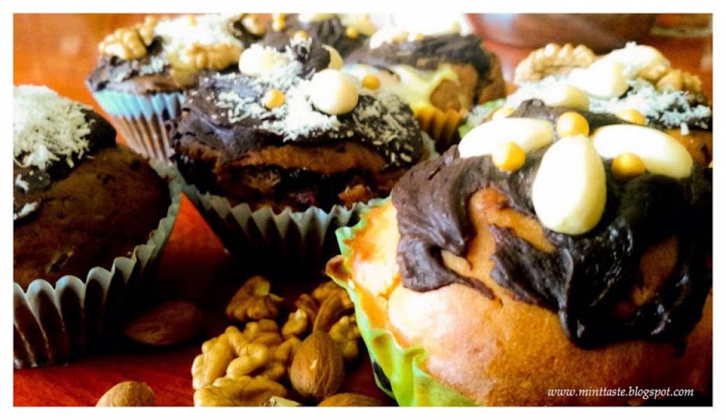 Muffinki fit z polewą czekoladową