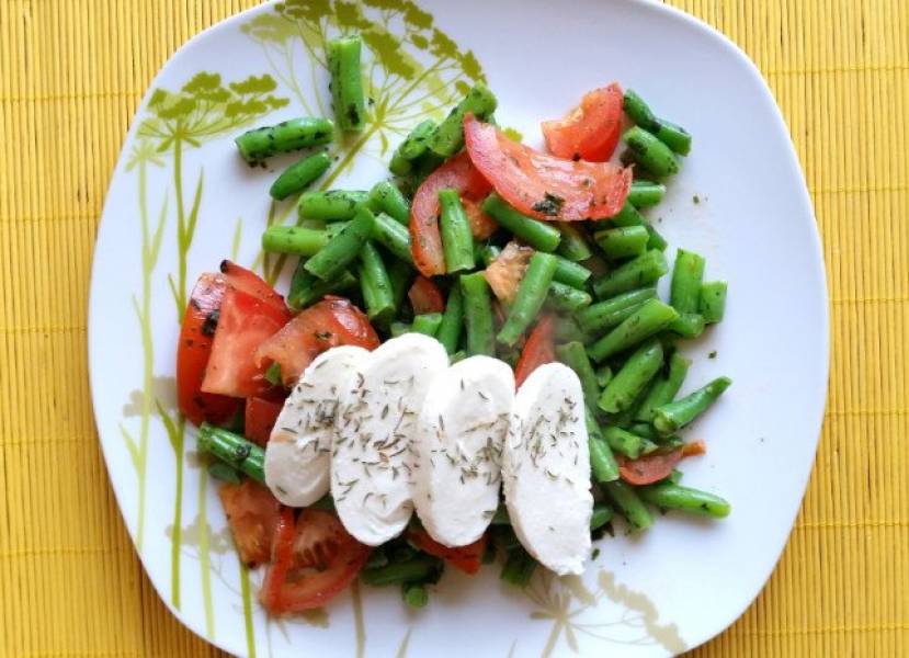 Jem zdrowo: Mozzarella na warzywach