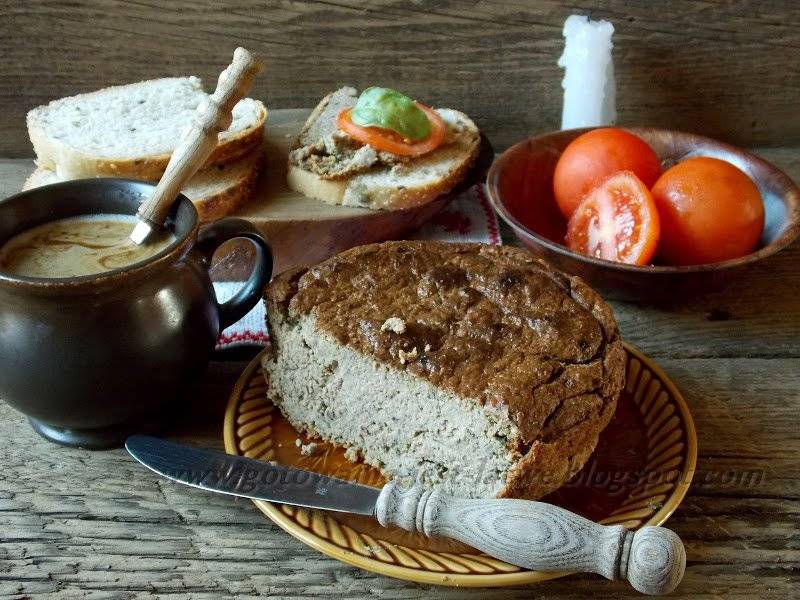 Pasztet drobiowy z mączką grochową