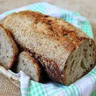 Piwny chleb pszenny na zakwasie z czarnuszką i sezamem