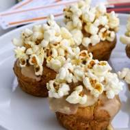 Wytrawne muffiny z bekonem, karmelem i popcornem