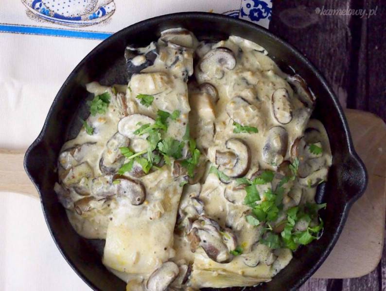 Ryba z pieczarkami w sosie śmietanowym / Baked fish with mushrooms and cream sauce