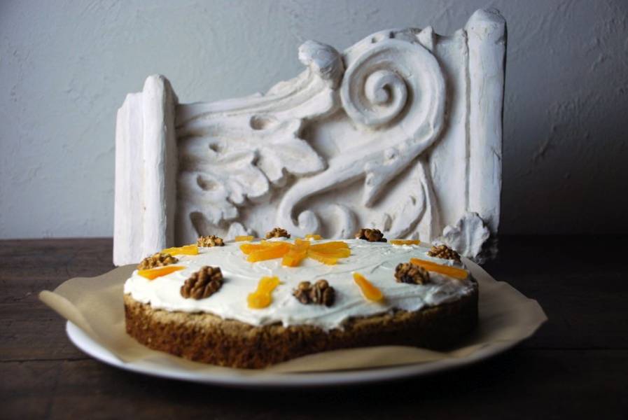 Ciasto marchewkowo-korzenne z orzechami