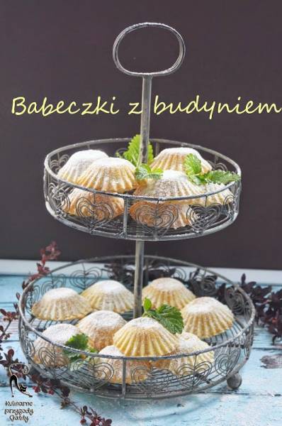 Babeczki  z budyniem waniliowym