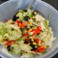 Lekka salatka z salaty lodowej 