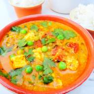 Curry z białym serem na serwatce- Mattar Paneer