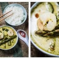 Zielone curry ze szparagami, cukinią i krewetkami
