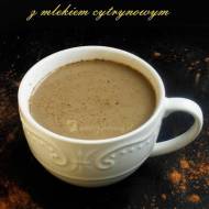 Kawa żołędziówka z mlekiem cytrynowym