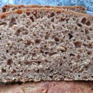 Chleb pełnoziarnisty na zakwasie