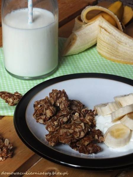 Granola z masłem orzechowym