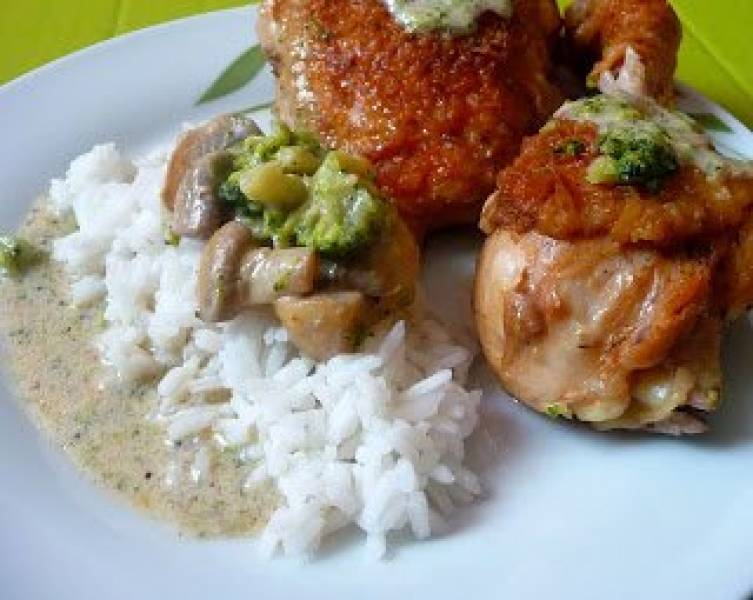 Kurczak w sosie brokułowym / Chicken in broccoli sauce