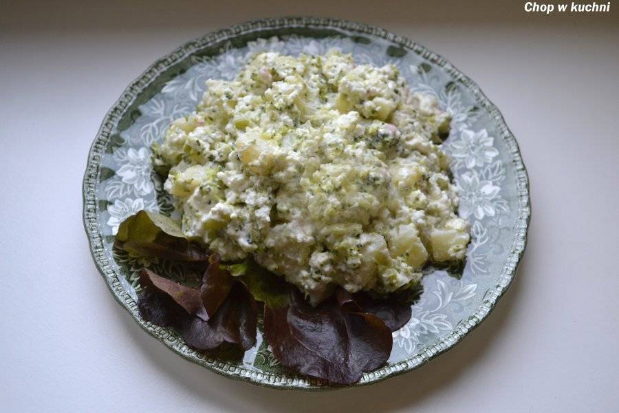 Szałołt ze brokuła, kartołfli i syra (Sałatka z brokuła, ziemniaków i sera)