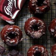 Potrójnie czekoladowe doughnuts (donuts)