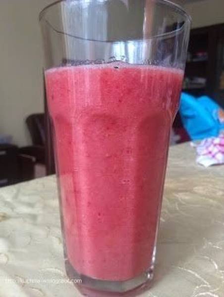 Smoothie arbuzowo truskawkowe