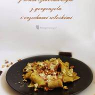 Makowe Pappardelle z sosem czekoladowym z gorgonzolą i orzechami włoskimi