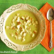 Kremowa zupa z kalarepy i szparagów
