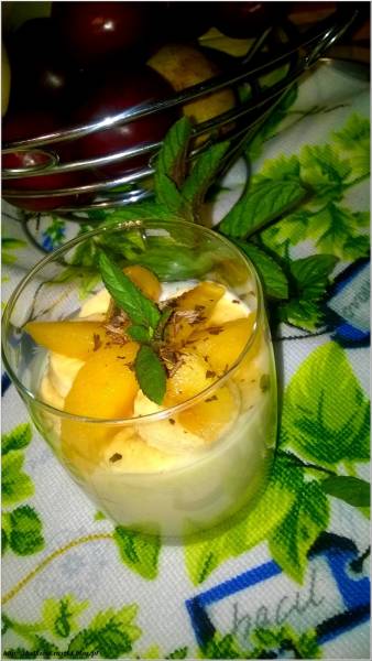 Cytrynowy deser z owocami - prosto, szybko i smacznie