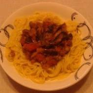Spaghetti z bakłażanem i soczewicą