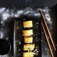 Dietetyczne Roladki omletowe alla Sushi z łososiem i sezamem