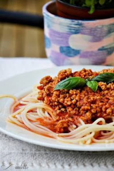 SPAGHETTI BOLOGNESE Z POMIDORÓW