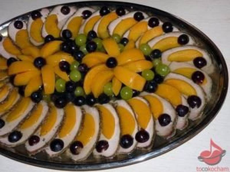Schab z owocami w galarecie