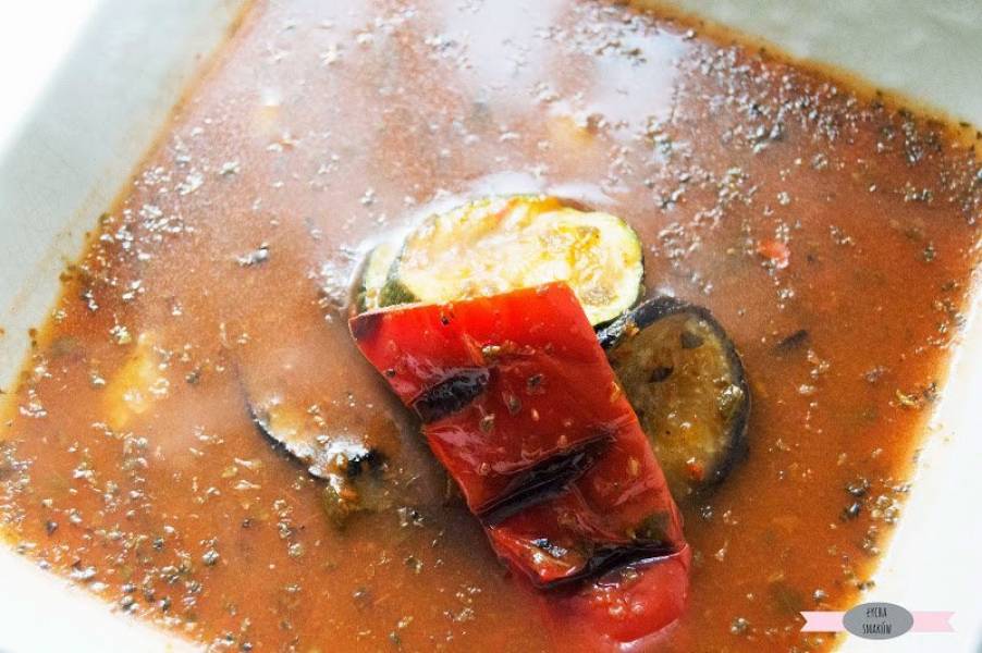 Zupa pomidorowa z grillowanymi warzywami
