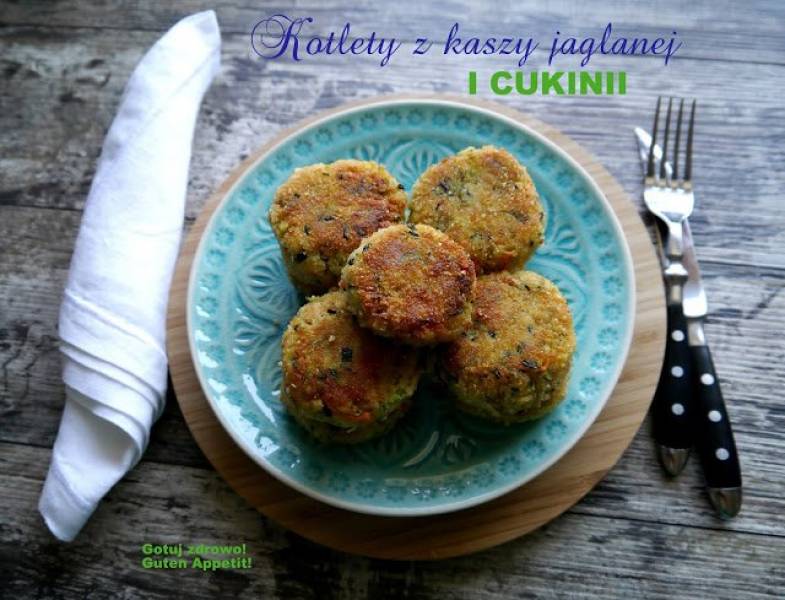Kolteciki z kaszy jaglanej i cukinii