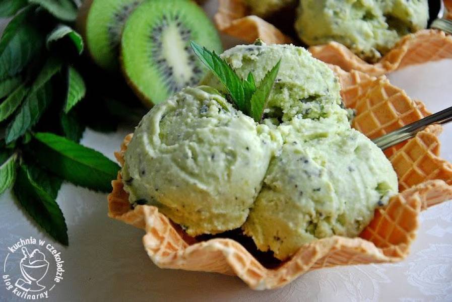 Lody o smaku kiwi z nutką mięty