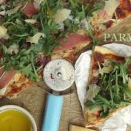 Pizza Parma - z szynką parmeńską, rukolą i parmezanem