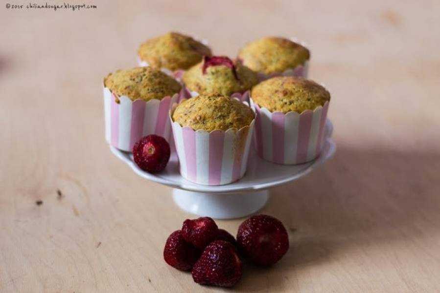 bezglutenowe muffinki z truskawkami