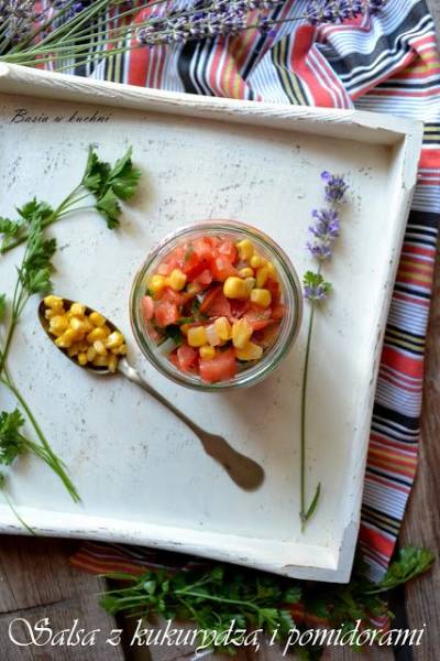 Salsa z kukurydzą i świeżymi  pomidorami