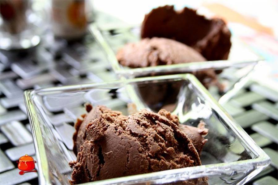 Mocno czekoladowe lody domowe