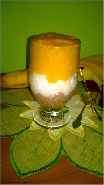 Ryżowa pokusa z kokosowo-owocowym zwieńczeniem