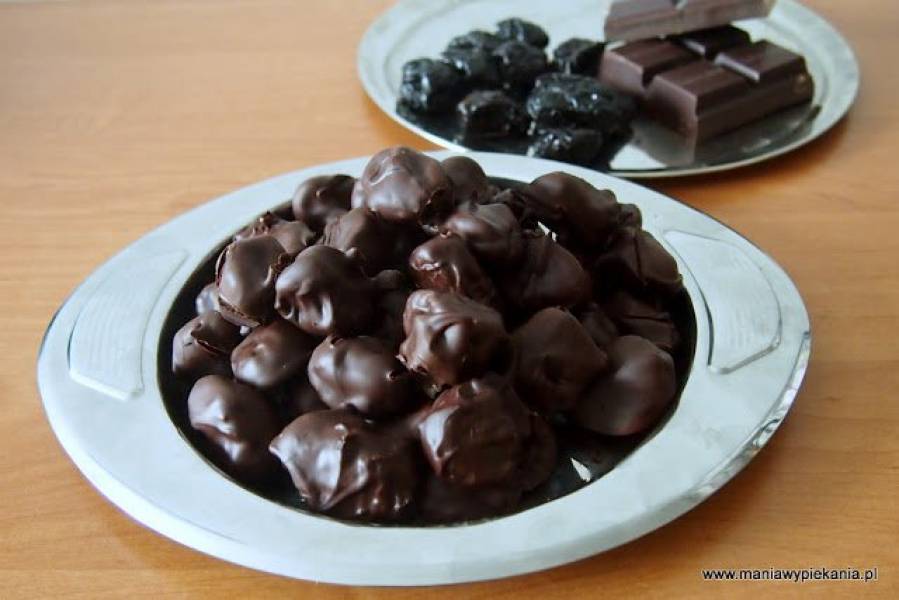 Domowe śliwki w czekoladzie