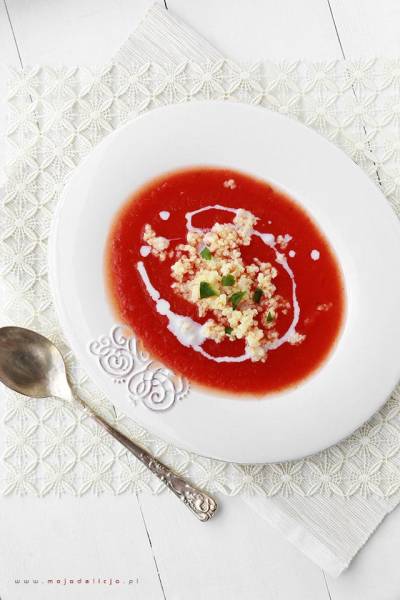 Zupa pomidorowa ze świeżych pomidorów z kaszą jaglaną (bez nabiału)