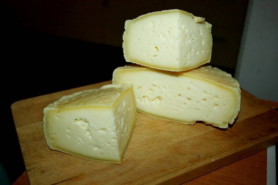 Domowy ser twardy – „Caciotta”