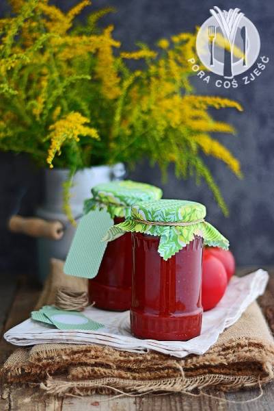 Ketchup z pomidorów malinowych