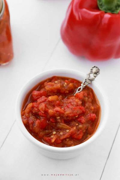 Domowa Lutenica – sos z pieczonej papryki i bakłażana z pomidorami