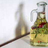 Aromatyczna oliwa (rozmaryn, tamaryndowiec, chili, kolorowy pieprz)