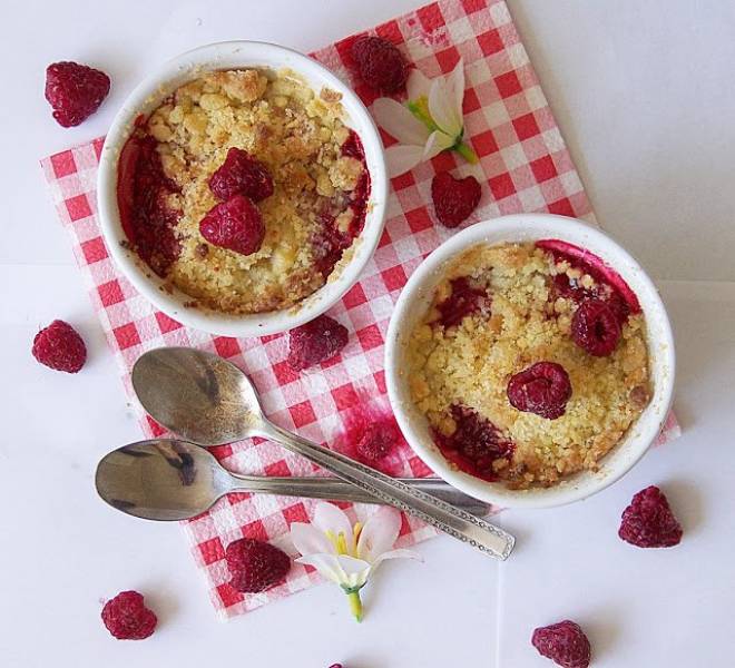 Crumble malinowo-truskawkowe