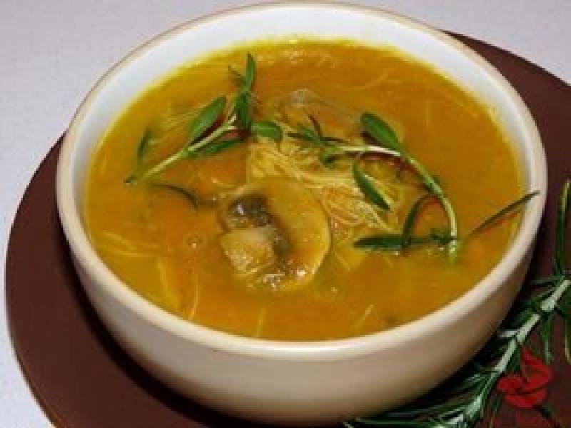 Zupa pieczarkowa curry
