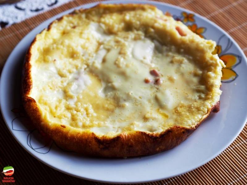 Frittata z boczkiem i serem